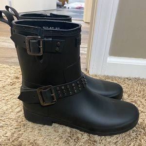 Short Studded Hunter Boots